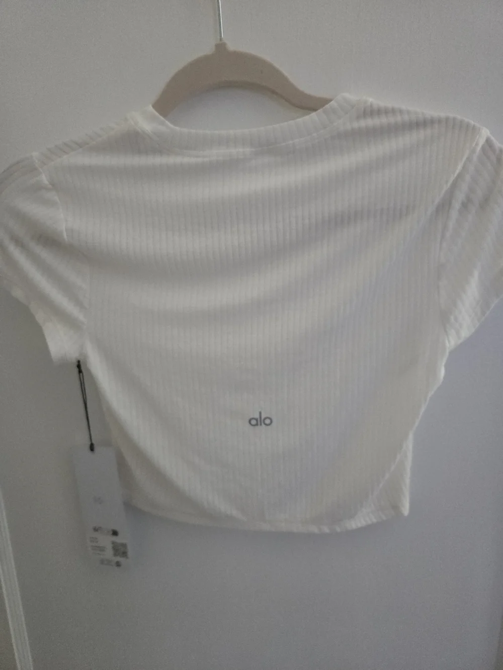 ALO YOGA Ribbed Short Sleeve Crop Top - White